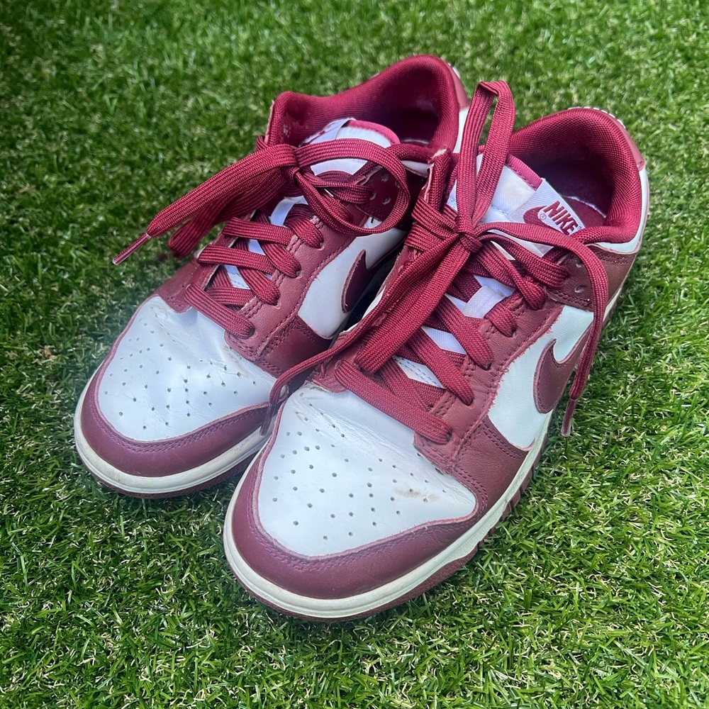 Nike Dunk Low Maroon